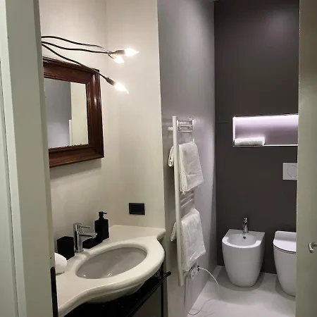 Essenza Del Borgo Nel Cuore Di Un Borgo Antico * Bergamo