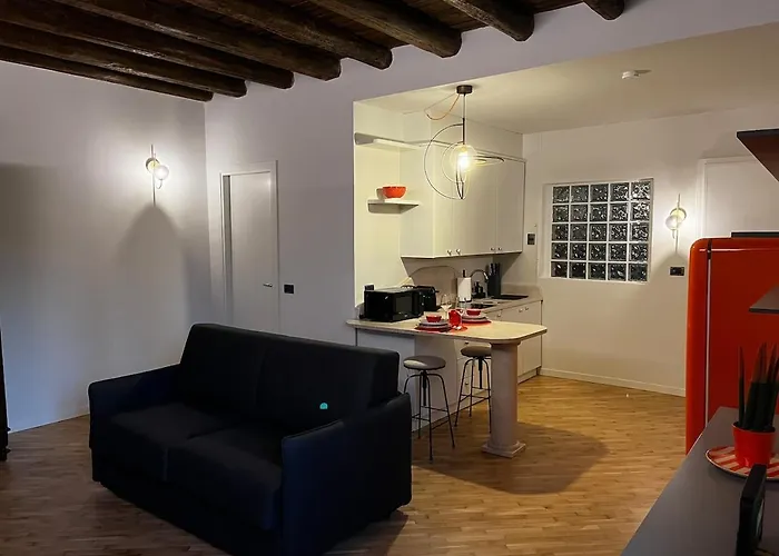 Essenza Del Borgo Nel Cuore Di Un Borgo Antico * Bergamo