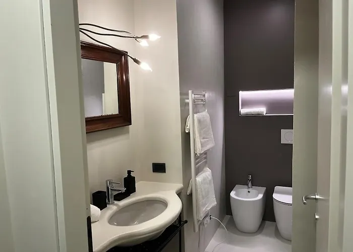 Essenza Del Borgo Nel Cuore Di Un Borgo Antico * Bergamo